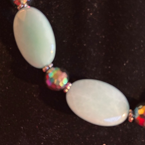 Handcrafted Mint Green Quartz Necklace w/crystals. No matching earrings avail. - Picture 2 of 5